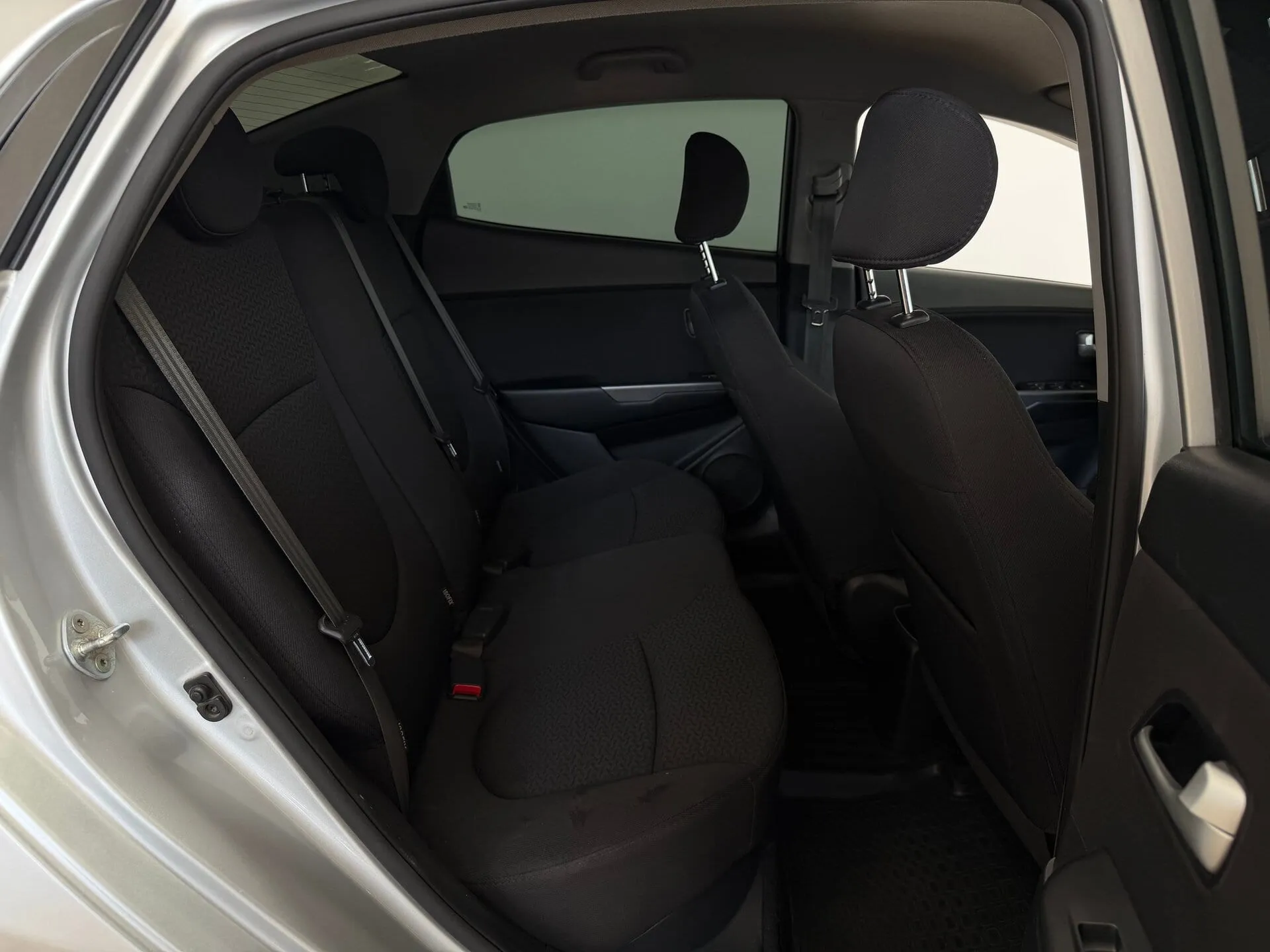Kia Rio — фото 15 из 28