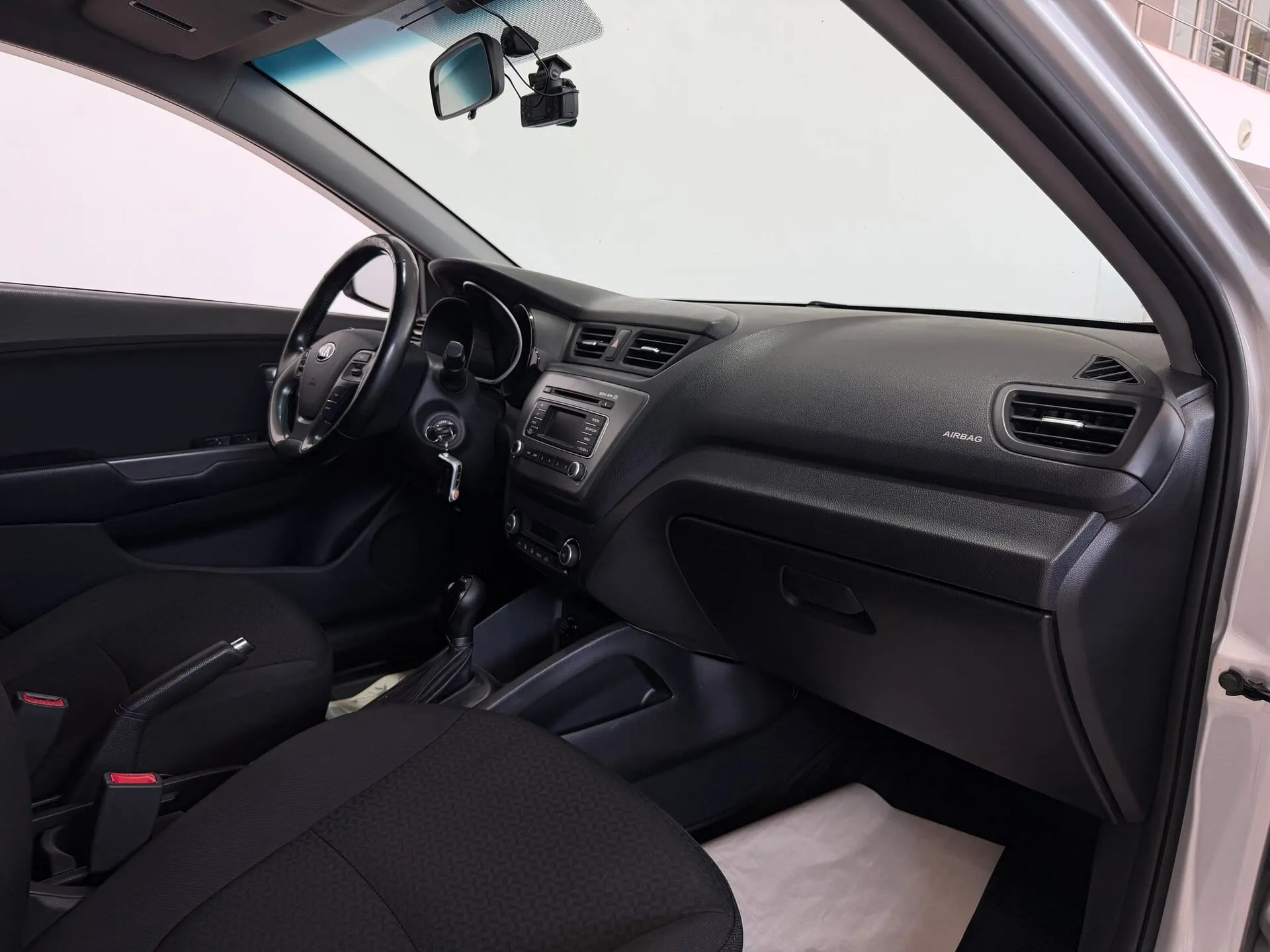 Kia Rio — фото 10 из 28