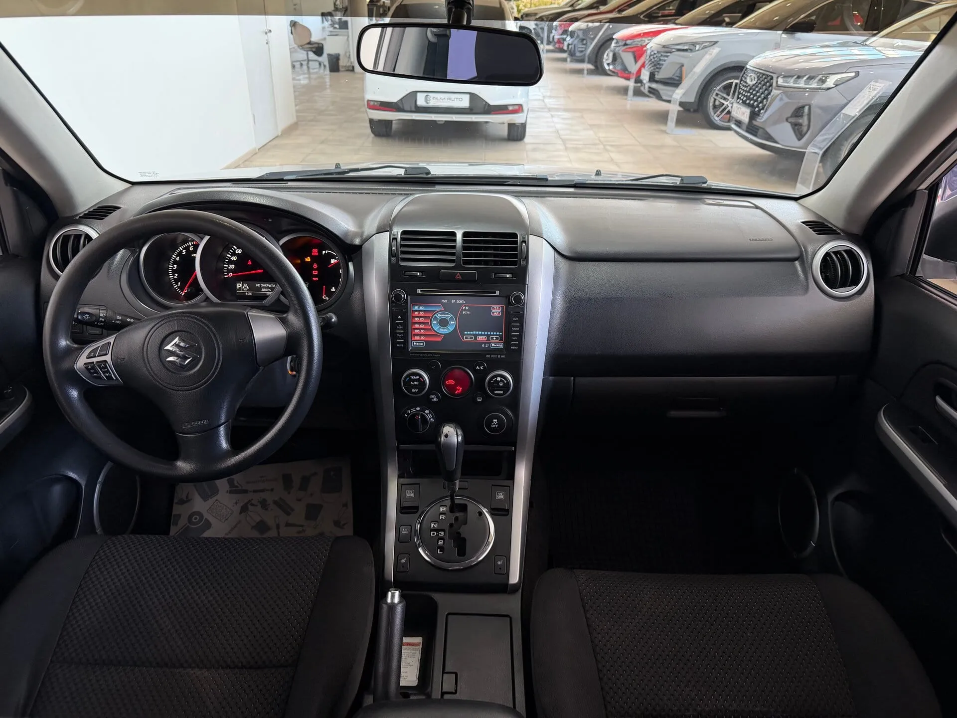 Suzuki Grand Vitara — фото 9 из 31