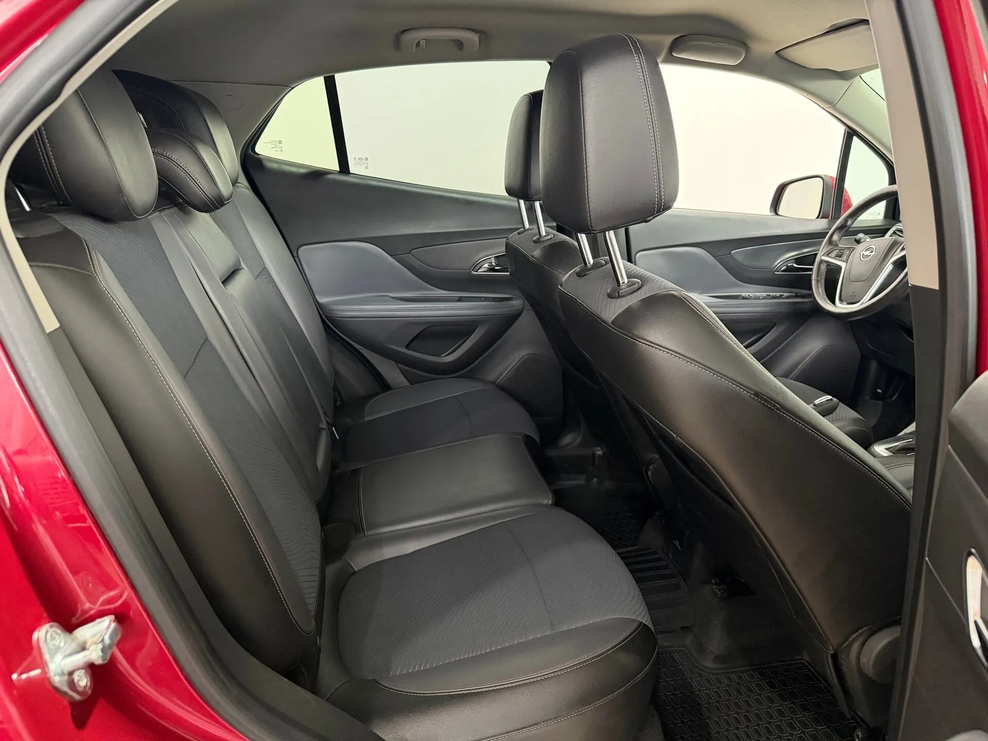 Opel Mokka — фото 15 из 36