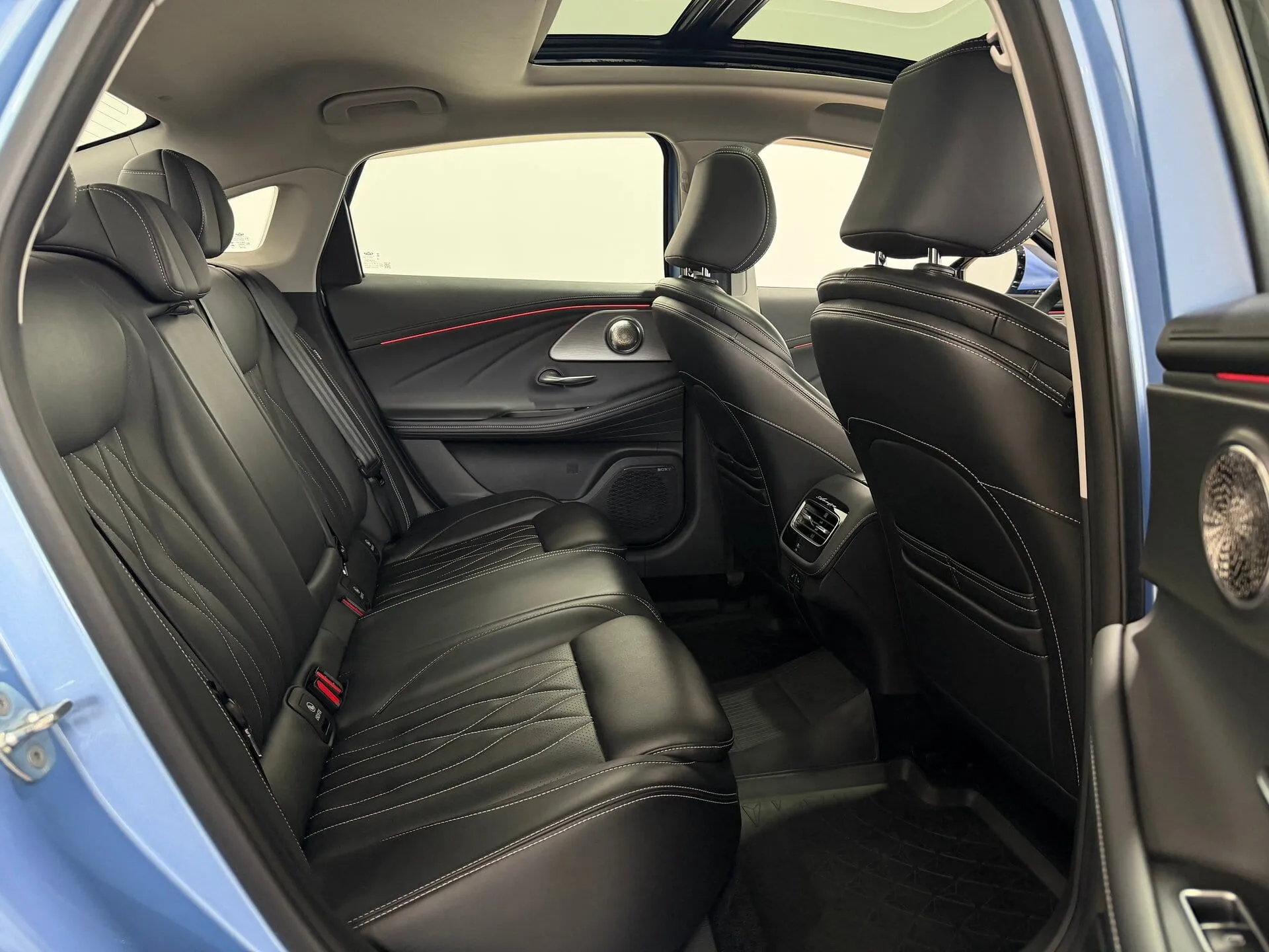 Chery Arrizo 8 — фото 17 из 37