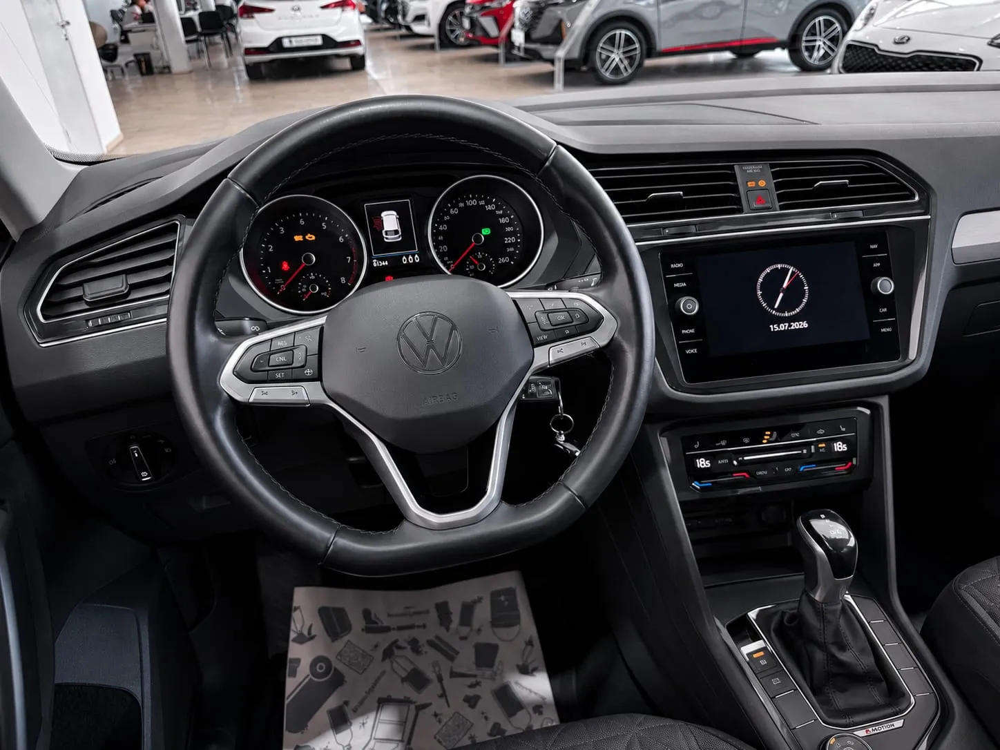 Volkswagen Tiguan — фото 30 из 36
