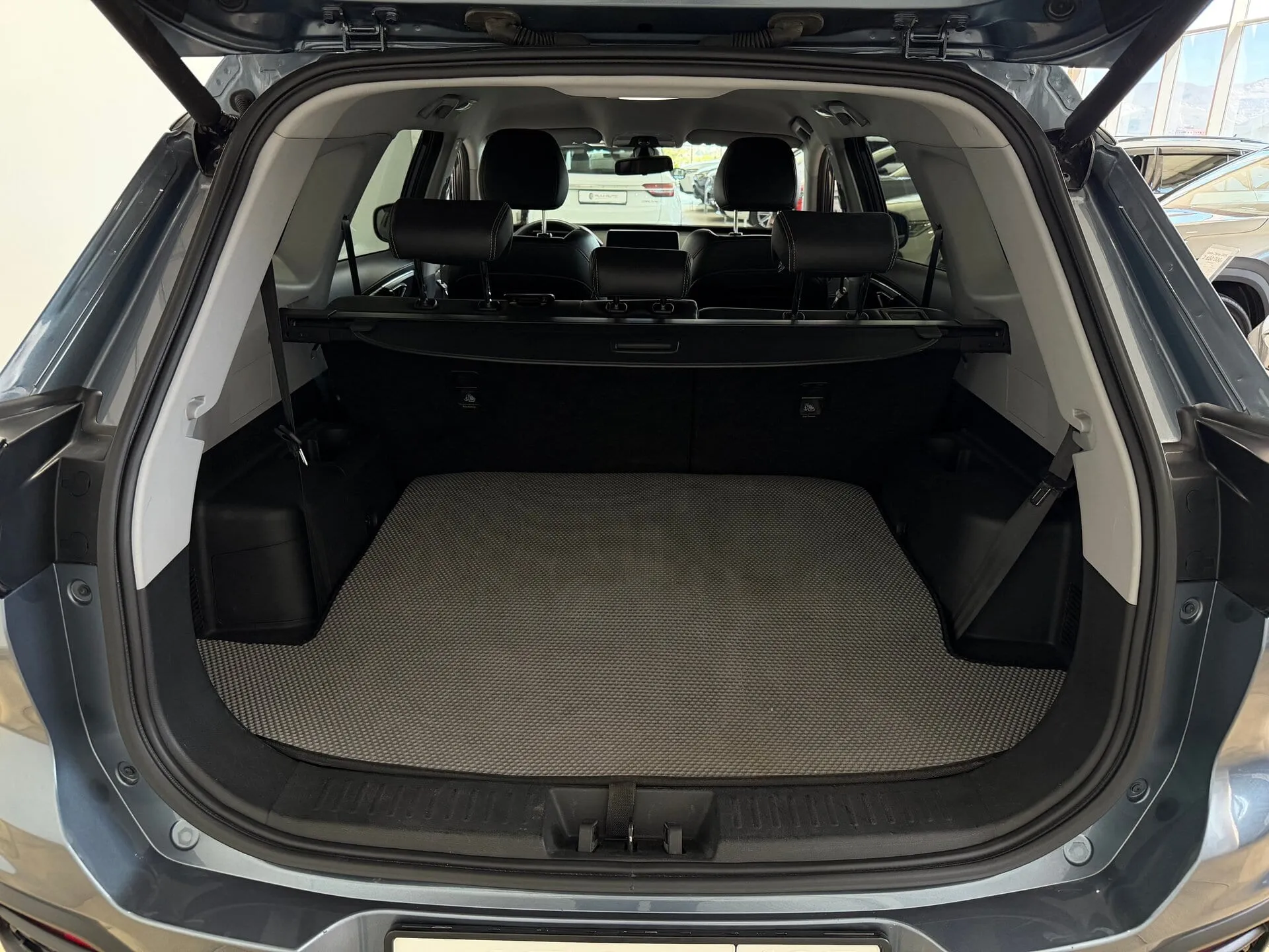 Chery Tiggo 8 — фото 23 из 40