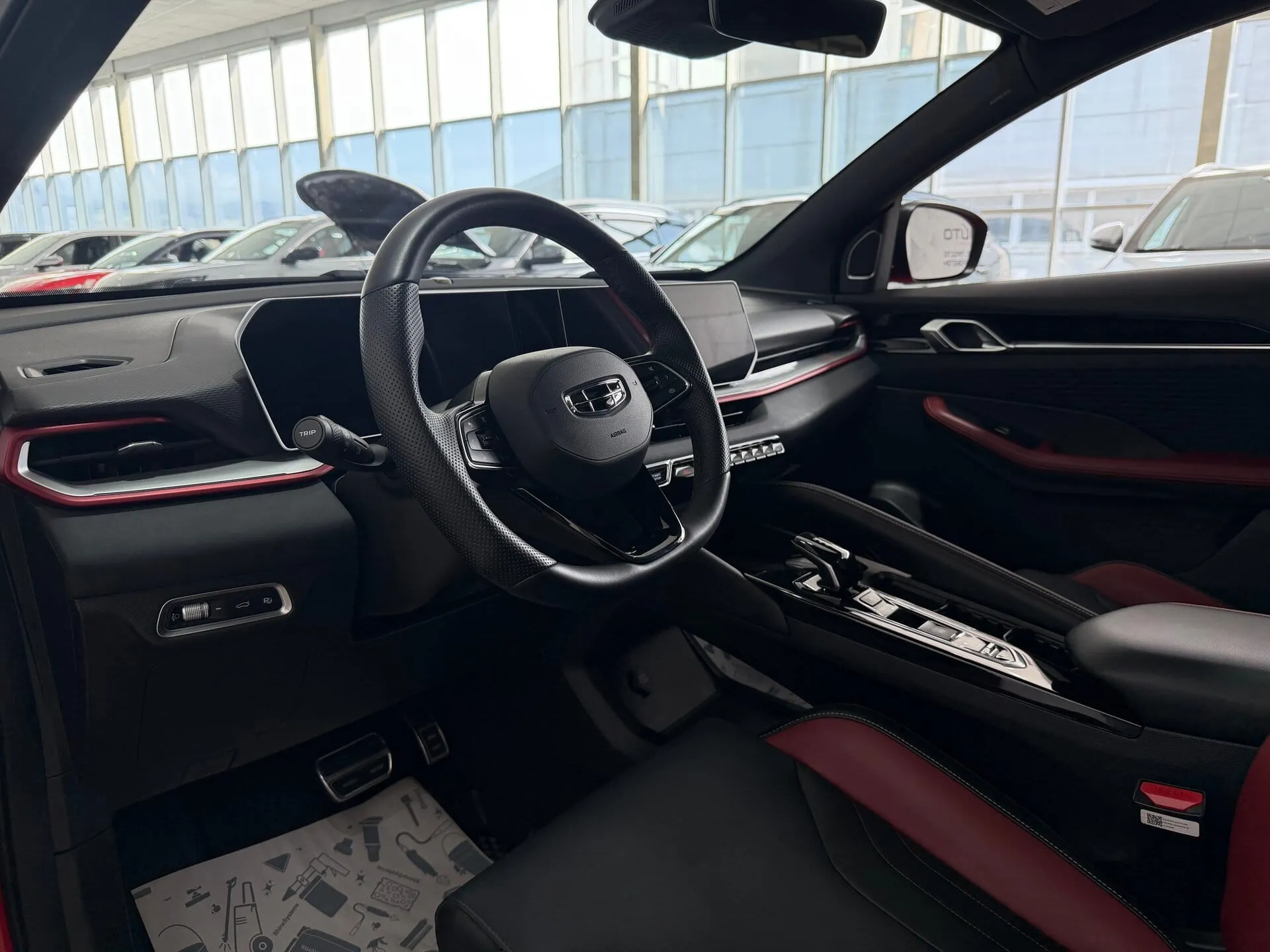 Geely Coolray — фото 34 из 40
