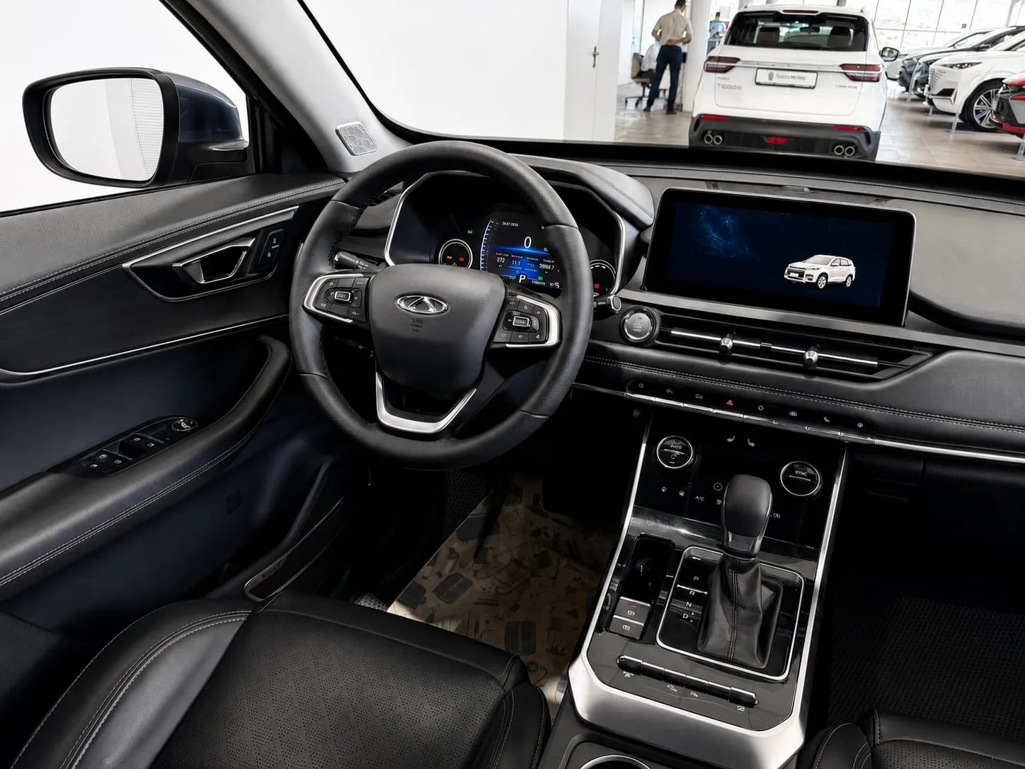Chery Tiggo 8 — фото 37 из 40