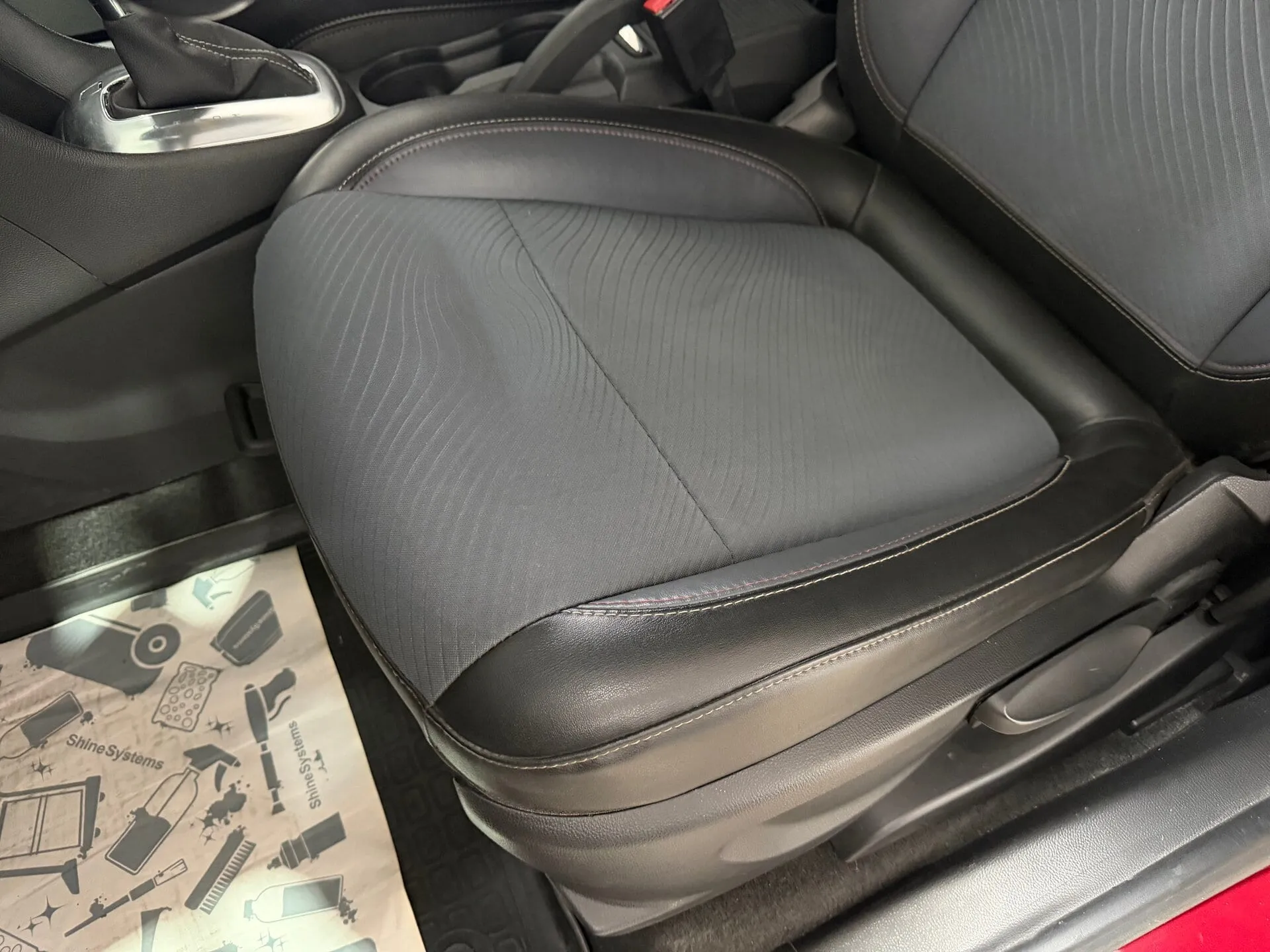 Opel Mokka — фото 33 из 36