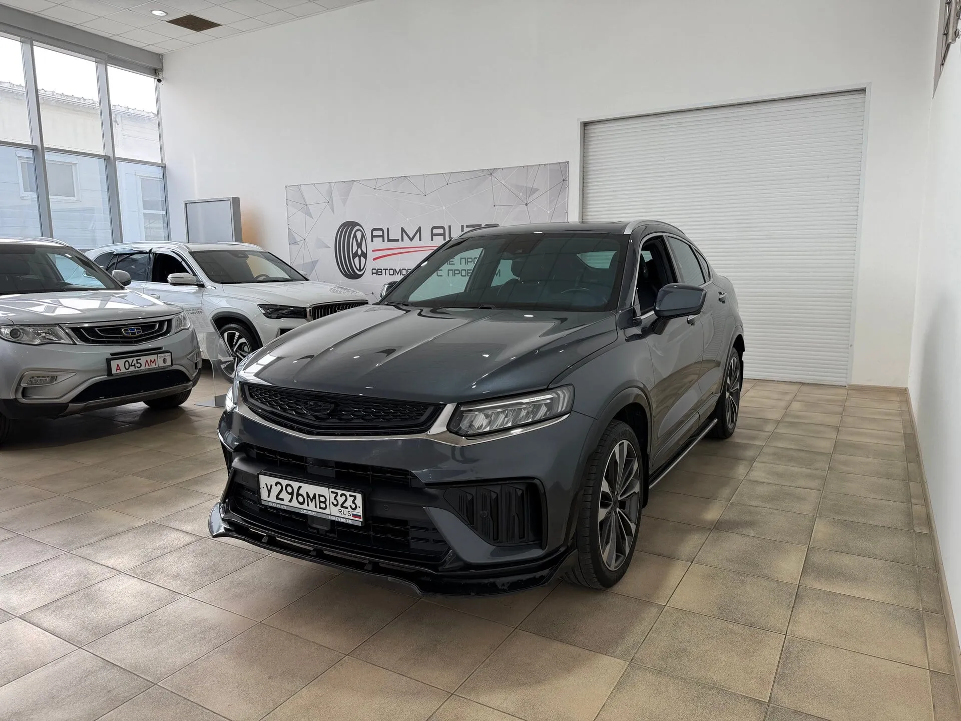 Geely Tugella — фото 1 из 41