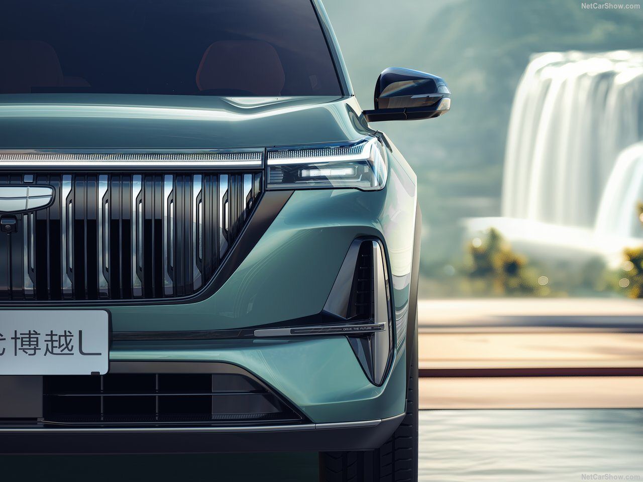 Обзор Geely Atlas 2025