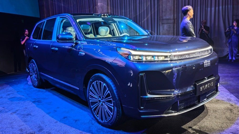 Обзор Geely Galaxy M9